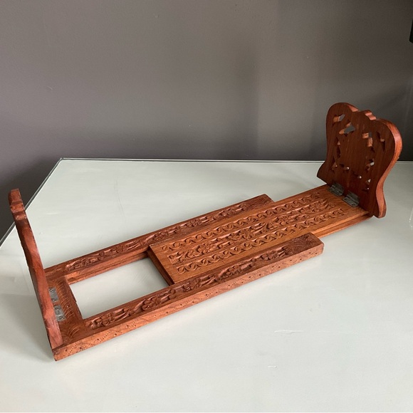 Carved Wood Expandible Book Rack Bookends - Picture 4 of 7